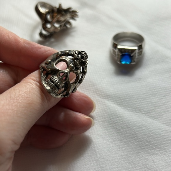 Lot of four men’s rings. Vintage silver and silver tone. - Picture 4 of 9